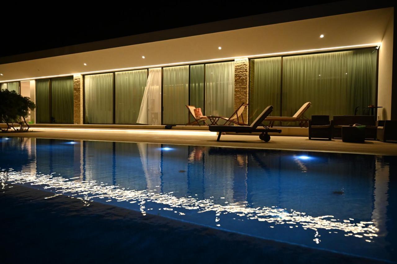 Ellas Residence Fantastic Pool Heated กิสเซมอส ภายนอก รูปภาพ